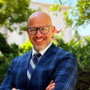 Meet your Posher, Romic